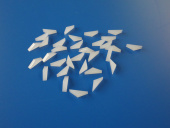ca. L: 30mm/B: 15mm, aus 6mm satiniert eisweiß, gelasert