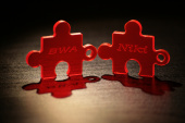 Acrylglas-Laserteile mit Lasergravur aus 3mm rot fluoreszierend, gelasert