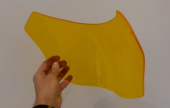 L: 300mm/B: 300mm, 3mm gelb transparent, geformt tiefgezogen und Kontur bearbeitet